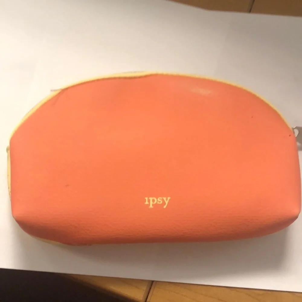 Ipsy makeup bag